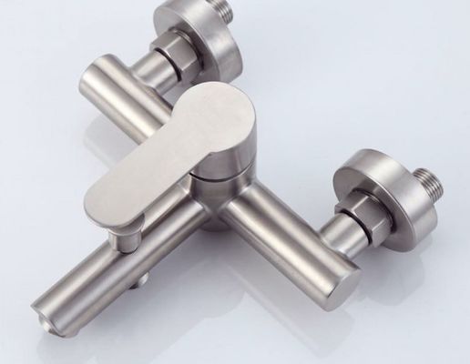 きれいになること容易な強い耐食性のステンレス鋼のBathの据え付け品